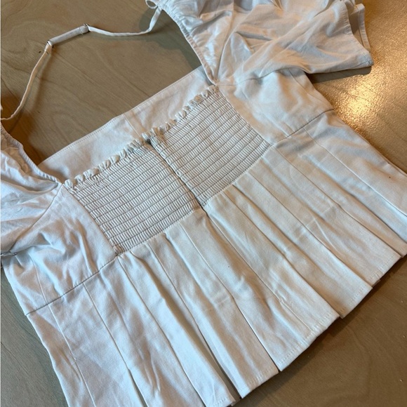 Reformation White Pleated Shirt - Picture 4 of 5